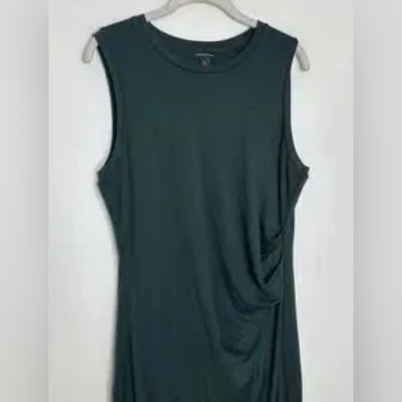 Banana Republic Forrest Green Ruched, Crewneck, Sleeveless Bodycon Dress. - Picture 7 of 12